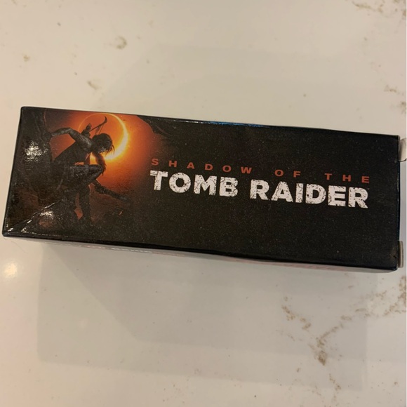 Shadow Of The Tomb Raider MINI Flashlight GAMESTOP Exclusive Pre-order Promo NEW - Picture 1 of 7
